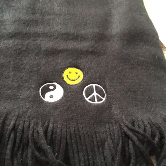 Forever21 scarf - Picture 4 of 4